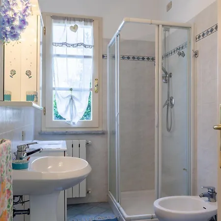 Casa Ceccardi Appartement Camaiore